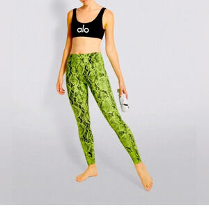Alo yoga green reptile print vapor leggings M $135 activewear fall workout